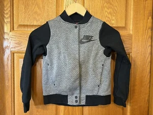 Chaqueta Negra Gris CC46 Nike Tech Lanece Destroyer 830574 Niñas XS - Imagen 1 de 3