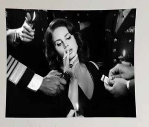 Lana Del Rey Smoking Meme Wandteppich / Ocean Boulevard / Wandbehang - Bild 1 von 4