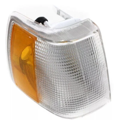 Right Front Bumper Turn Signal Parking Light Corner Lamp For 1990-1992 Volvo 740 - Image 1 of 4