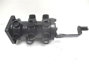 21W-62-38400 NEW GENUINE 4-WAY HYDRAULIC CONTROL VALVE FOR KOMATSU PC78US-5 - Picture 1 of 6