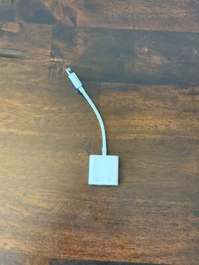Lightning to 3.5mm jack adapter with charging - Photo 1 sur 1