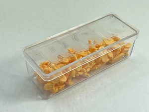 Vintage 1998 Risk Board Game Yellow Pieces 39 Infantry 12 Cavalry 8 Artillery - Picture 1 of 5