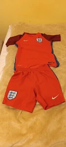 Completo da calcio da trasferta Nike Inghilterra ragazzi Euro2016 S 8-10 anni - Foto 1 di 23