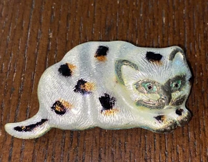 ANTIQUE GUILLOCHE ENAMELED CHESHIRE CAT PENDANT - Picture 1 of 6