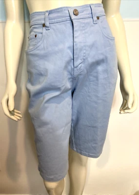 Bermudas vaqueras elásticas azul claro Bill Blass talla 8 Foto 1 de 4