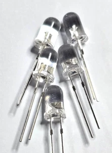 UV 5mm LED - Ultraviolett - 5er Pack - Leuchtdiode - 5mm - Kostenloser Versand im Vereinigten Königreich - Bild 1 von 3