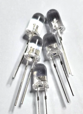 UV 5mm LED - Ultraviolett - 5er Pack - Leuchtdiode - 5mm - Kostenloser Versand im Vereinigten Königreich - Bild 1 von 3