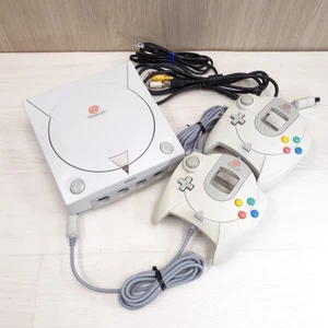 Sega Dreamcast console with 2 controllers & cables Japanese DC HKT-3000 DC715G - Picture 1 of 12