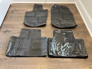 NEW 2016-2021 Jeep Grand Cherokee PREMIUM Style Carpeted FLOOR MATS, OEM SRT - Bild 1 von 10