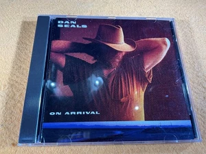 J13-72 DAN SEALS On Arrival - 1990 - CAPITAL RECORDS CDP 791782-2 - CD - COUNTRY - Picture 1 of 7