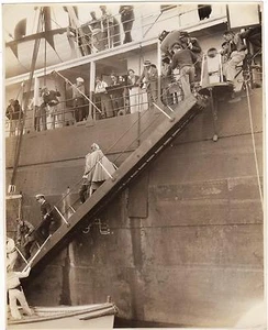 Regisseur George Marshall, Loretta Young in Love Under Fire - Bild 1 von 1