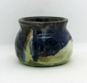 Jarrón pequeño abstracto con esmalte grueso - azul blanco y transparente - cuerpo redondo - Imagen 1 de 6