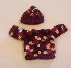 Gehäkeltes buntes weinrotes Pullover & Mütze Set 18" Puppe   - Bild 1 von 2