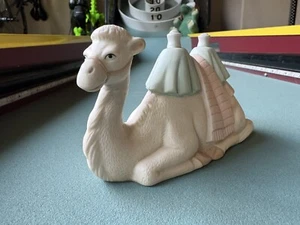 1984 LEFTON The Christopher Collection Nativity Lying Down CAMEL Figure 04503 - Picture 1 of 9