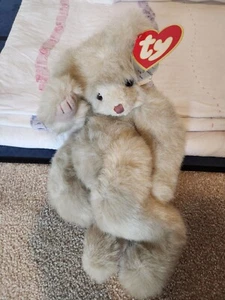 TY CLASSIC "CUZZY BEAR" SIGNED TWICE BY SALLY WINEY/RETIRED/FULLY JOINTED/MWMT! - Picture 1 of 7