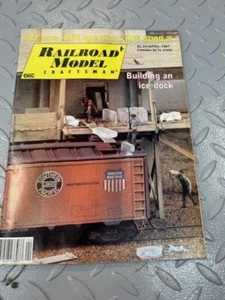 Railroad Model Craftsman April 1987--Build an ice dock, ACF cars, PFE operations - Picture 1 of 2