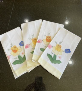 4 Vtg Floral Cloth Napkins Handmade Machine Stitched Rectangular Spring Flowers - Picture 1 of 12