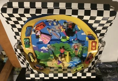 Barbie Hot Wheels McDonald’s Happy Meal Display 1995 de colección Foto 1 de 4