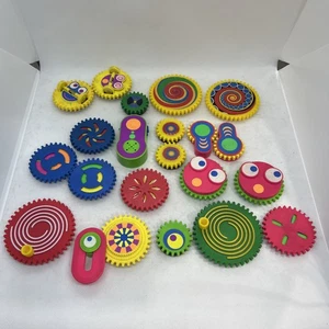 Menge 21 Vintage Tomy 1997 Gearation STEM Stimulation Magnetic Sensory GEARS Only * - Bild 1 von 10