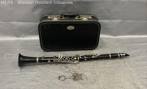 Conn Pan-American Clarinet with Case - Picture 1 of 6