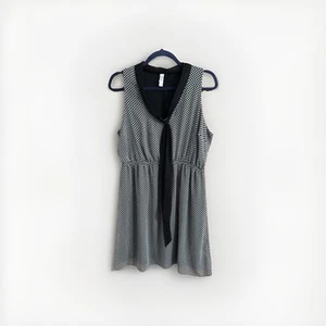 Xhilaration Kleid schwarz weiß gefüttert Gr. L ärmellos Frühling Sommer - Bild 1 von 4