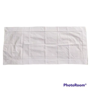 Peking Handcrafts Beautiful White Cotton Table Runner Contemporary Minimalist - Picture 1 of 10