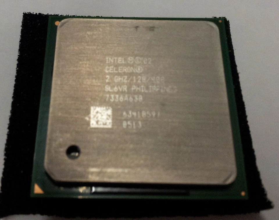 CPU Microprocessor Intel CELERON 2.00Ghz 128 400 SL6VR Socket 478 per computer - Immagine 1 di 1