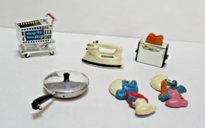Vintage Kitchy Refrigerator Magnets - Picture 1 of 4