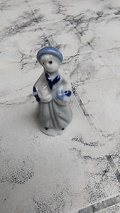 DAMA mini statuina in ceramica 6cm made in Taiwan - Foto 1 di 3