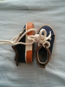 Koala Kids Tie Shoes Size 2 - Picture 1 of 1