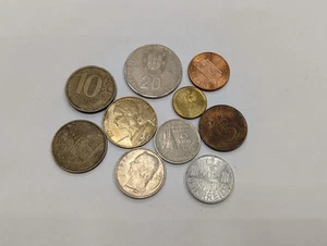 LOT OF 10 WORLD COINS - Picture 1 of 1