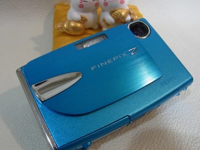 FUJIFILM FINEPIX Z20FD,Blue ,3x, 2.5in,f/3.5, 10MP Excellent from JAPAN Fujifilm - Image 1 of 4
