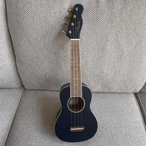 Fender Grace VanderWaal Moonlight Soprano Ukulele With Carrying Case - Picture 1 of 9