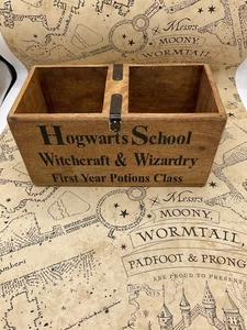 Retro Collections Harry Potters Hogwarts School Wooden Storage Box - Picture 1 of 3