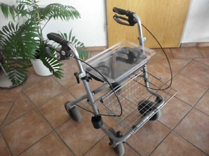 Rollator gebraucht von Drive mit Korb, Tablett und Stockhalter !! - Bild 1 von 2