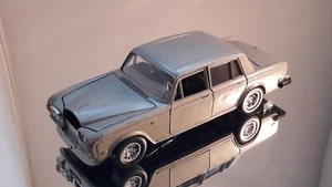 Rolls Royce Silver Shadow 2 - Bburago - 1/29 - 0134 - Silver - Bild 1 von 9