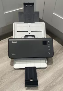 Kodak Alaris E1025 A4 Document scanner complete with trays, PSU and USB cable - Picture 1 of 3