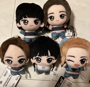 LE SSERAFIM Chibigurumi ~ANTIFRAGILE~ Plush Toy Complete Set - Picture 1 of 3
