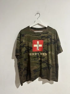 RASPBERRY HILLS BERRY MED CAMO T-SHIRT GRÖSSE LARGE NEU - Bild 1 von 3