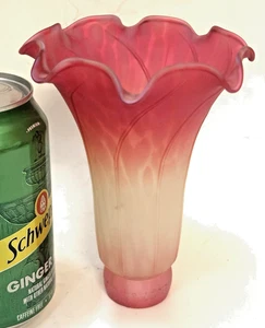 Vintage Lily Pad Tulip Trumpet Art Glass Shade Fuchsia Pink White 6x4x1.5. - Picture 1 of 4