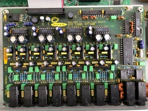 Interfaz de salida individual Mutec ADO-II Akai S2000 MPC2000 S3000XL (IB-M208P) - Imagen 1 de 8