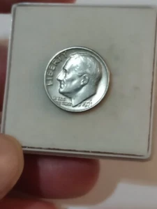 1971 D. MINT ROOSEVELT DIME - Picture 1 of 3