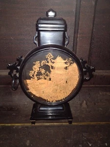 Encased carving japanned laquered - Picture 1 of 4
