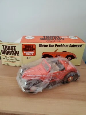 Ford Convertible 1940 Trustworthy Hardware Die Cast Coin Bank 1:25 Scale 1995 - Image 1 of 2
