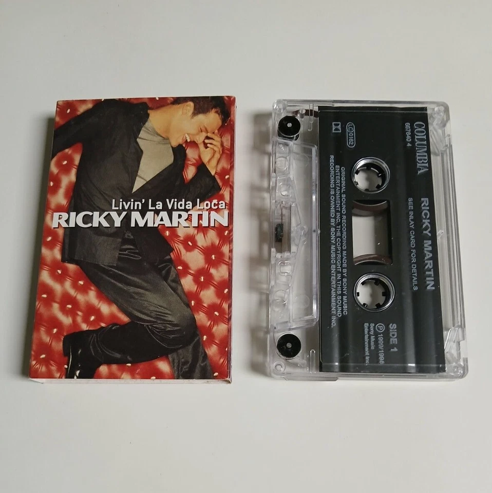 RICKY MARTIN LIVIN' LA VIDA LOCA CASSETTE TAPE SINGLE COLUMBIA 1999 - Image 1 of 1