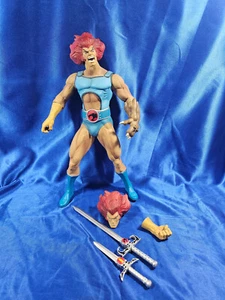 ThunderCats Classics Lion-O Mezco Deluxe Mega Scale 14" Figure With Accessories - Picture 1 of 1