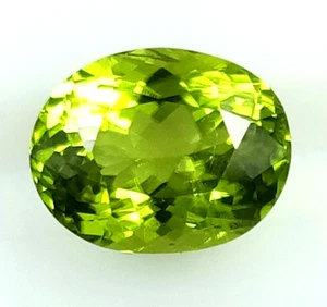 NATURAL PAKISTAN PERIDOT 2.46 Cts BEAUTIFUL LUSTER 9X7 OVAL LOOSE STONE - Picture 1 of 4