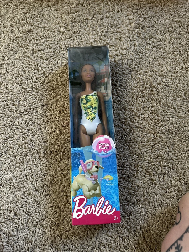Barbie Beach Water Play Nikki Doll 2015 traje de baño de limonada de 11,5 pulgadas #DGT82 NUEVO EN CAJA Foto 1 de 1
