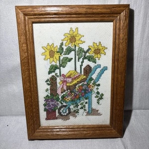 Needlepoint mehrere Blumen Sonnenblumen Rad Fass Glas gerahmt Oma Kern - Bild 1 von 6