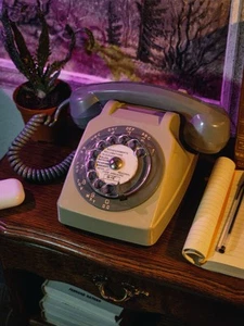 Téléphone Ancien PTT À Cadran Gris Sans Oreillette - Zdjęcie 1 z 3